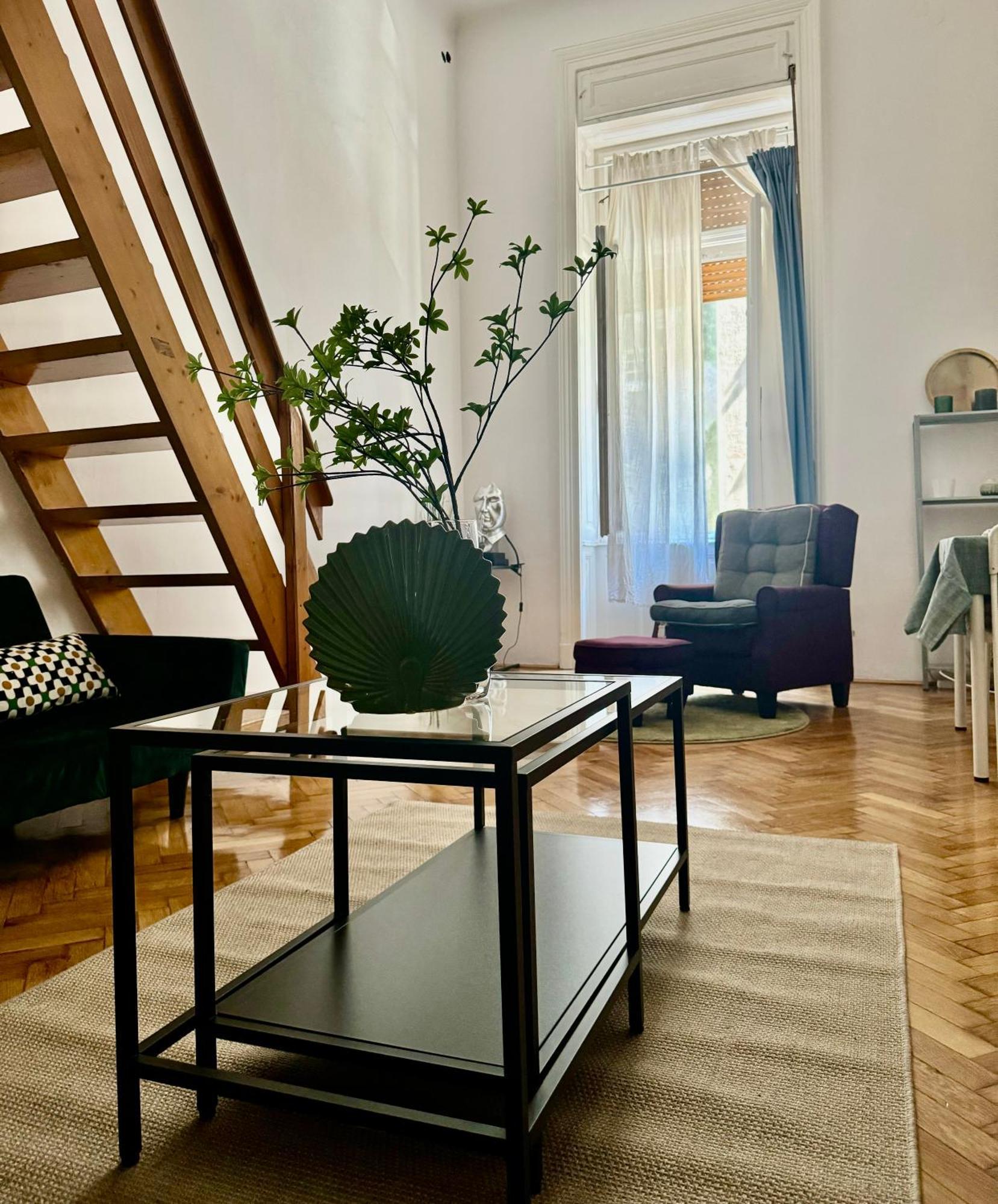 Vibrant Center Apartment Budapest Bagian luar foto